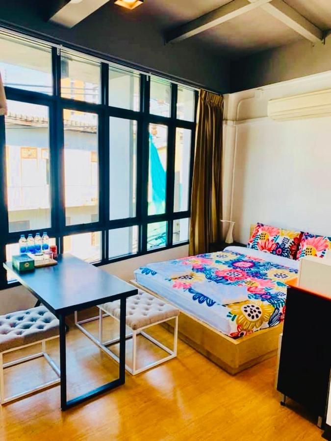Daraya Hostel Банкок Екстериор снимка